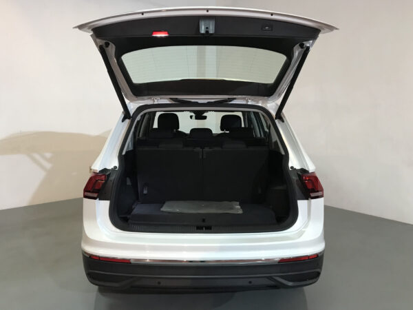 Volkswagen Tiguan Life - Image 4