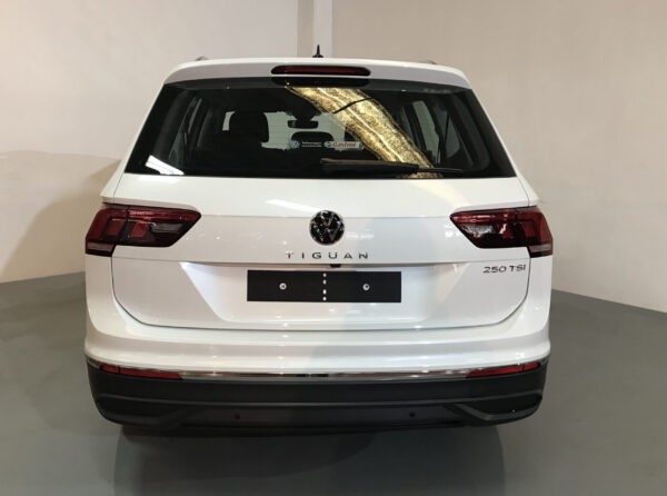 Volkswagen Tiguan Life - Image 3