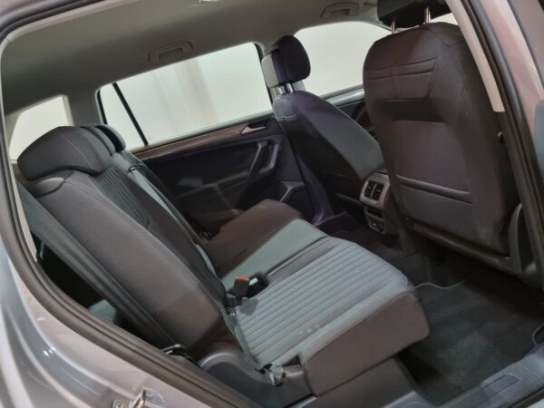 Volkswagen Tiguan Life C/Techo - Image 9