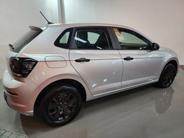 Volkswagen Polo Track 1.0 - Image 2