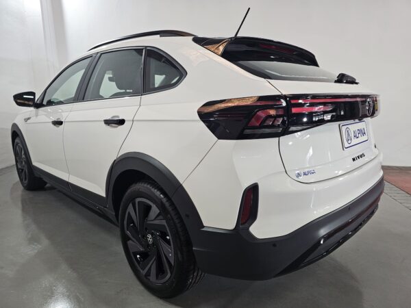 Volkswagen Nivus  Outfit - Image 8
