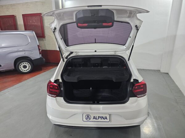 Volkswagen Polo Trendline - Image 9