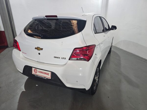 Chevrolet Onix 1.4 Ltz - Image 25