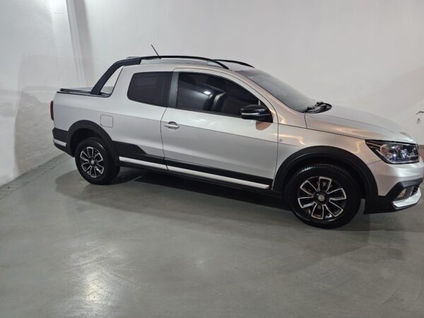 Volkswagen Saveiro 1.6 Cross - Image 2