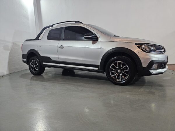 Volkswagen Saveiro 1.6 Cross - Image 4