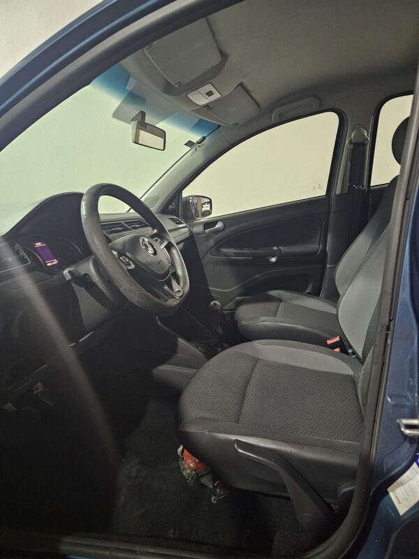 Volkswagen Gol Sedan 1.6 Power - Image 17