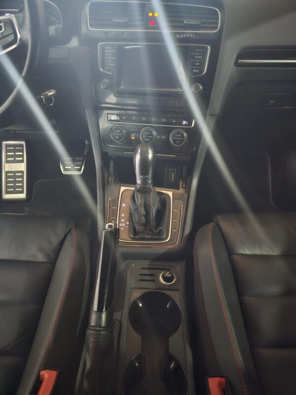 Volkswagen Golf Gti Dsg - Image 2