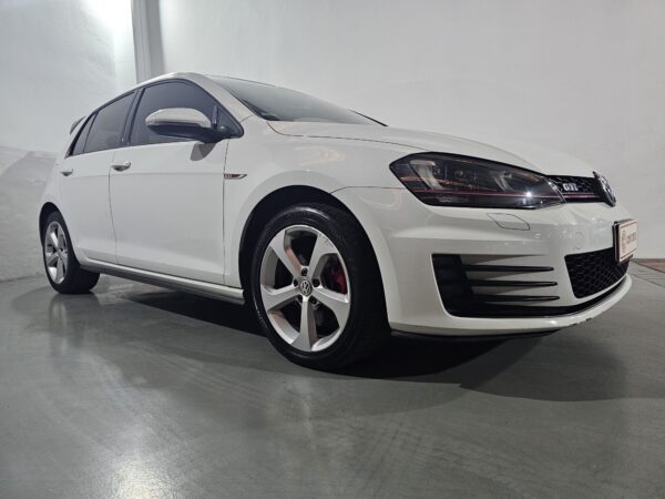Volkswagen Golf Gti Dsg - Image 11