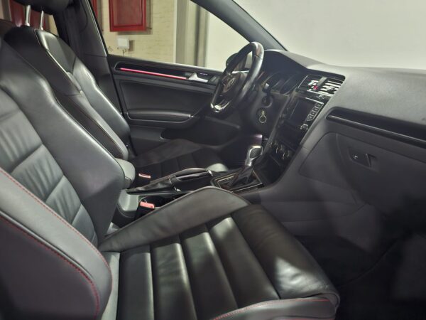 Volkswagen Golf Gti Dsg - Image 17