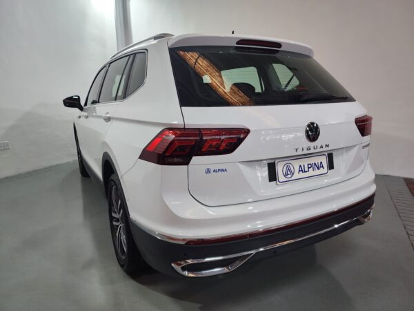 Volkswagen Tiguan - Image 4