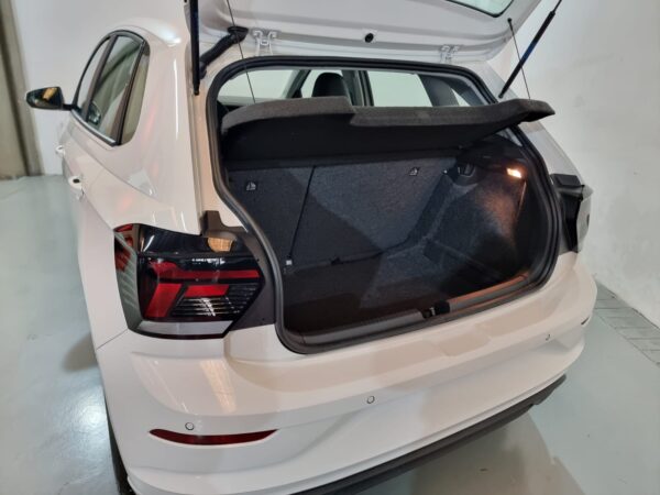 Volkswagen Polo - Image 5