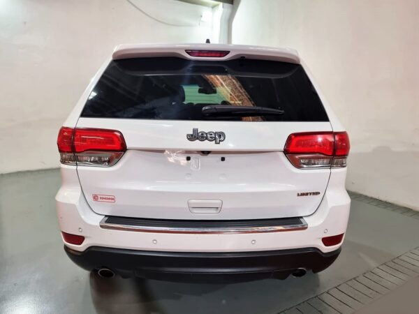 Jeep Cherokee - Image 9