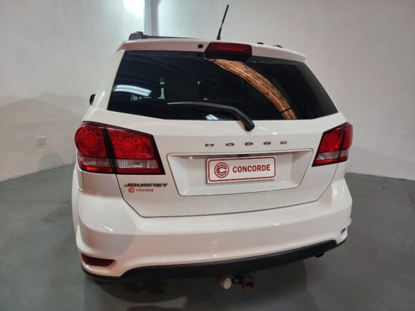 Dodge Journey - Image 4