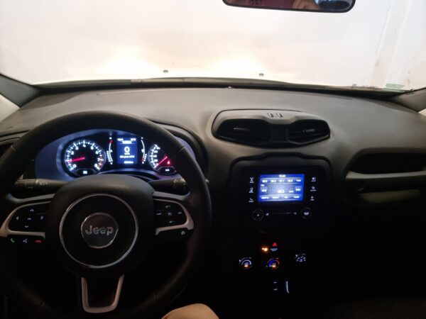Jeep Renegade - Image 3