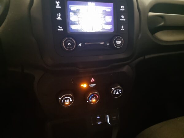 Jeep Renegade - Image 4