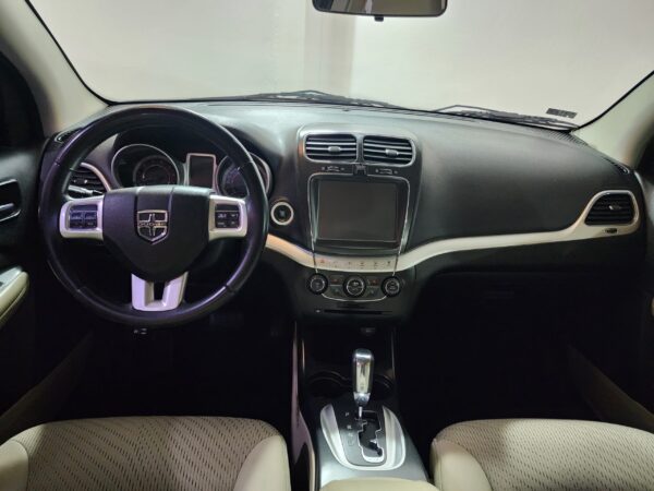 Dodge Journey - Image 8