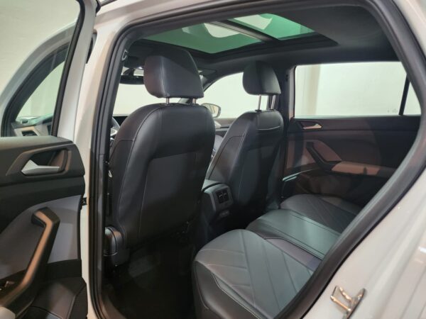 Volkswagen T-Cross - Image 8