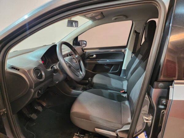 Volkswagen Up - Image 4