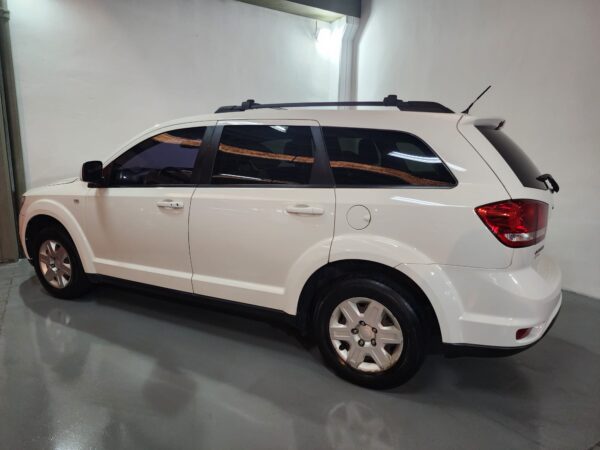 Dodge Journey - Image 13