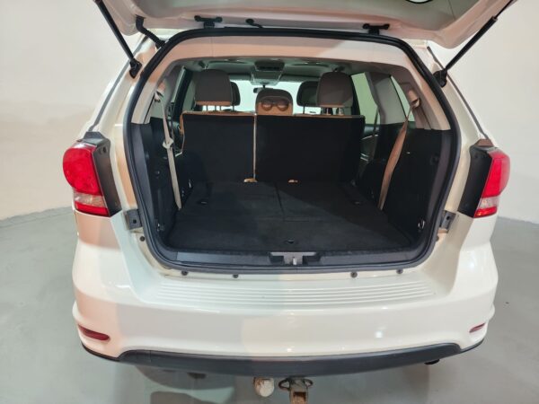 Dodge Journey - Image 14