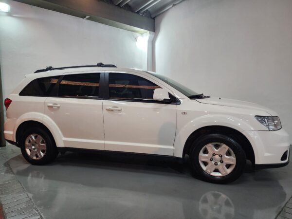 Dodge Journey - Image 19