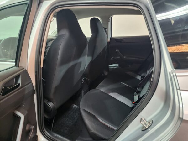 Volkswagen Polo - Image 9
