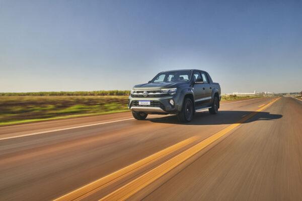 Volkswagen Amarok - Image 9