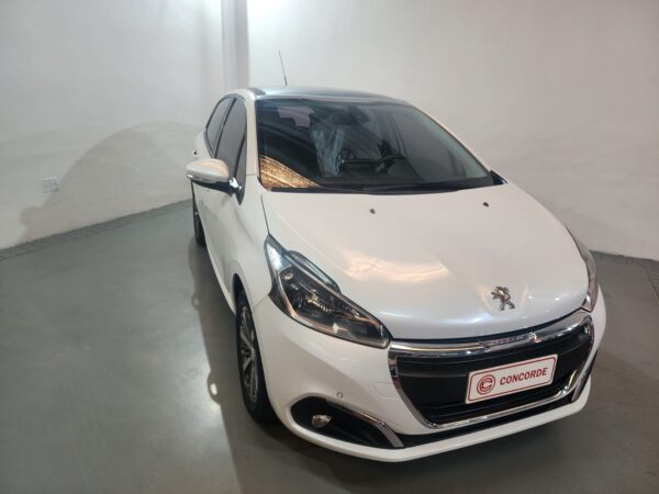 Peugeot 208 - Image 14