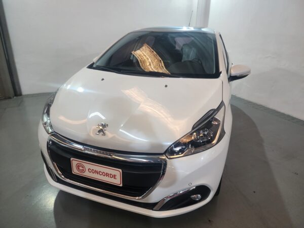 Peugeot 208 - Image 15