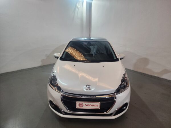 Peugeot 208 - Image 16