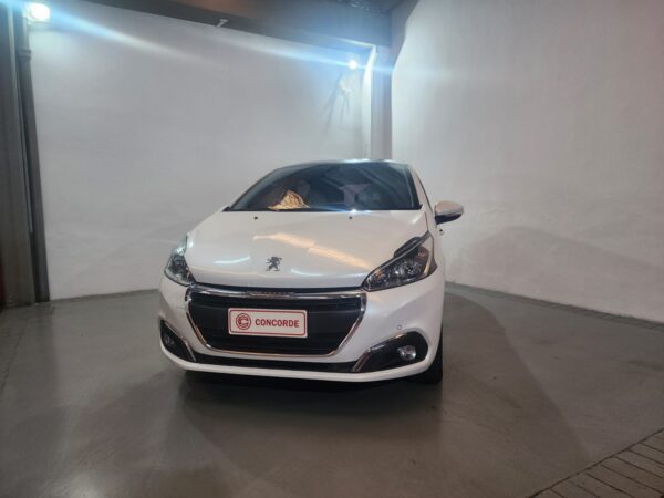 Peugeot 208 - Image 18
