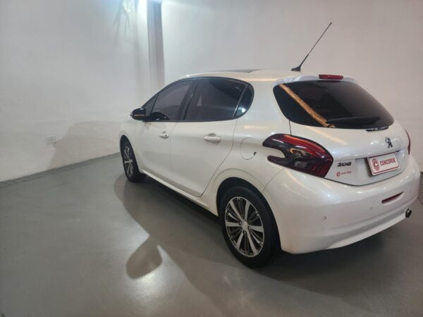 Peugeot 208 - Image 22