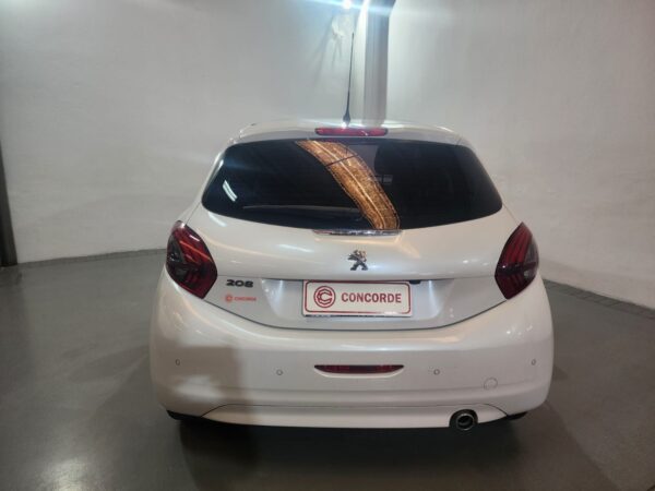 Peugeot 208 - Image 24