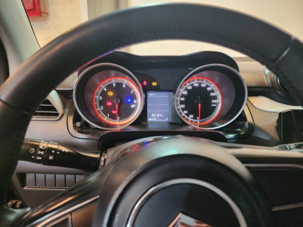 Suzuki Swift - Image 3