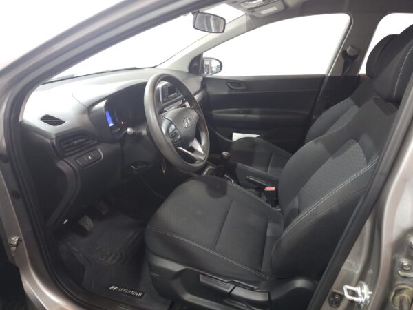 Hyundai HB20 - Image 11