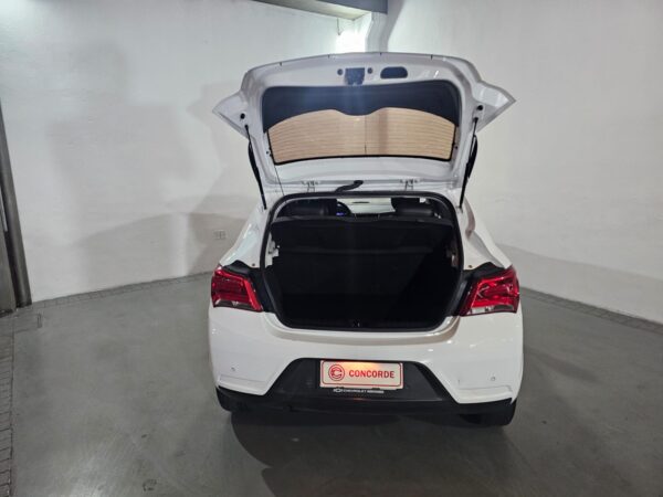 Chevrolet Onix - Image 22