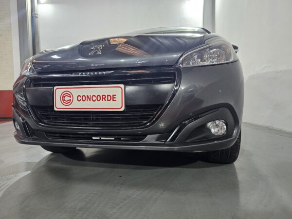 Peugeot 208 Allure - Image 9