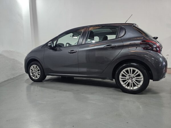 Peugeot 208 Allure - Image 28