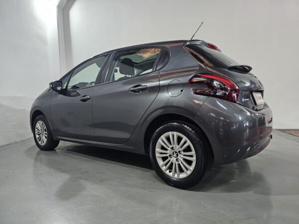 Peugeot 208 Allure - Image 22