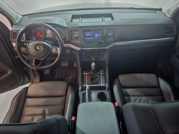 Volkswagen Amarok - Image 12
