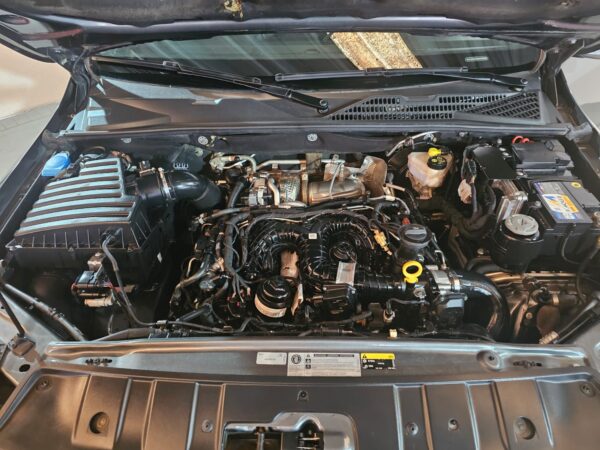 Volkswagen Amarok - Image 22