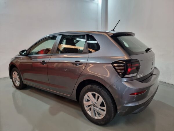 Volkswagen Polo - Image 11