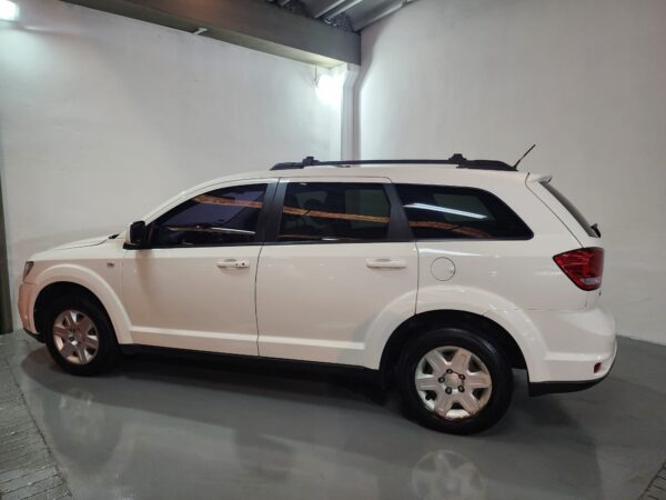 Dodge Journey - Image 24