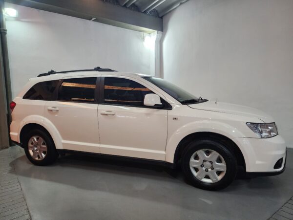 Dodge Journey - Image 25