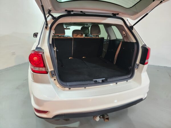 Dodge Journey - Image 26