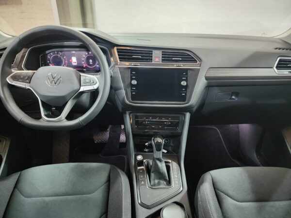 Volkswagen Tiguan - Image 6