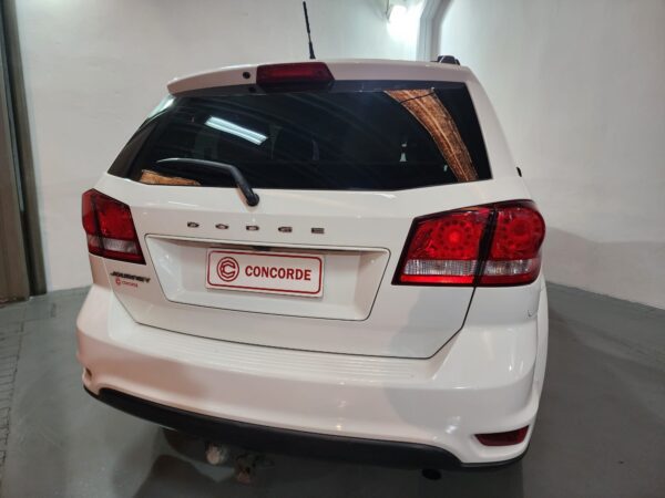 Dodge Journey - Image 31