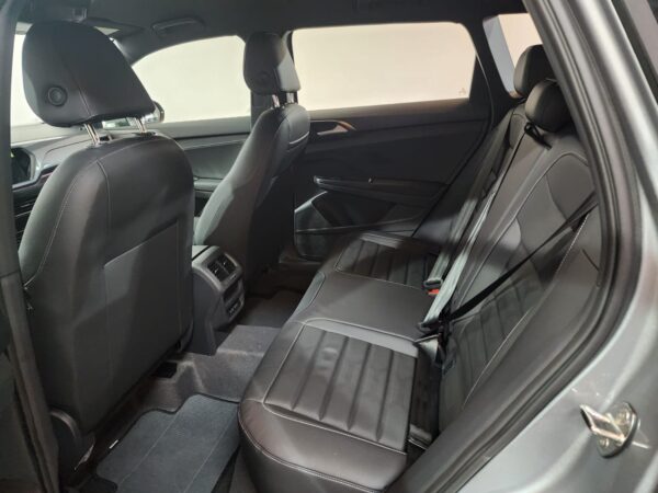 Volkswagen Taos - Image 8