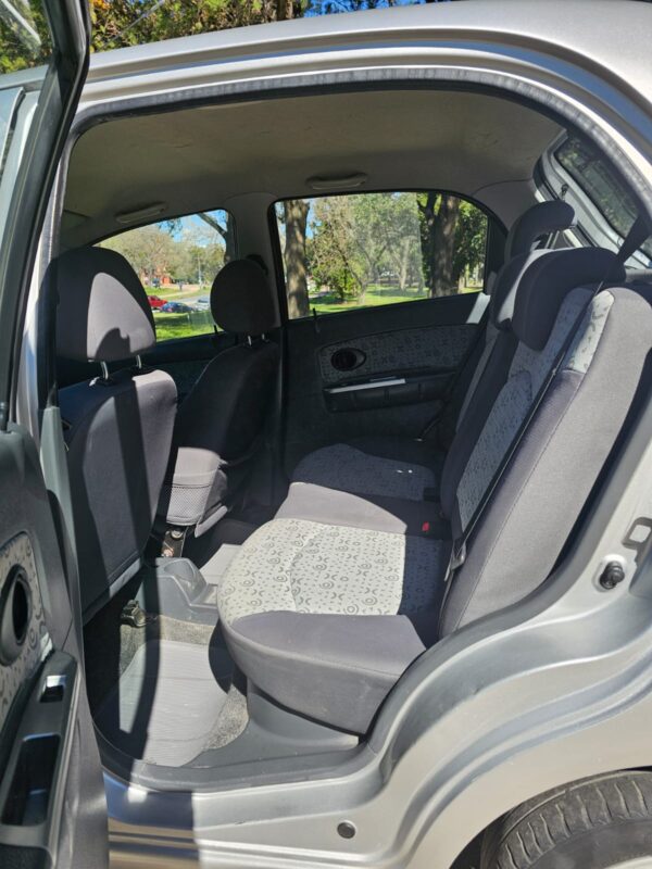 Chevrolet Spark LT - Image 7