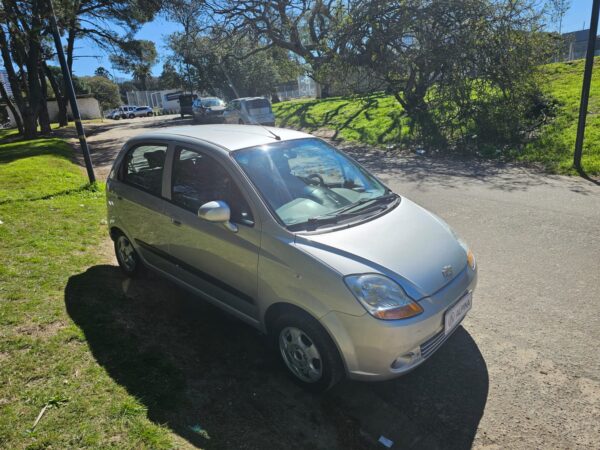 Chevrolet Spark LT - Image 8